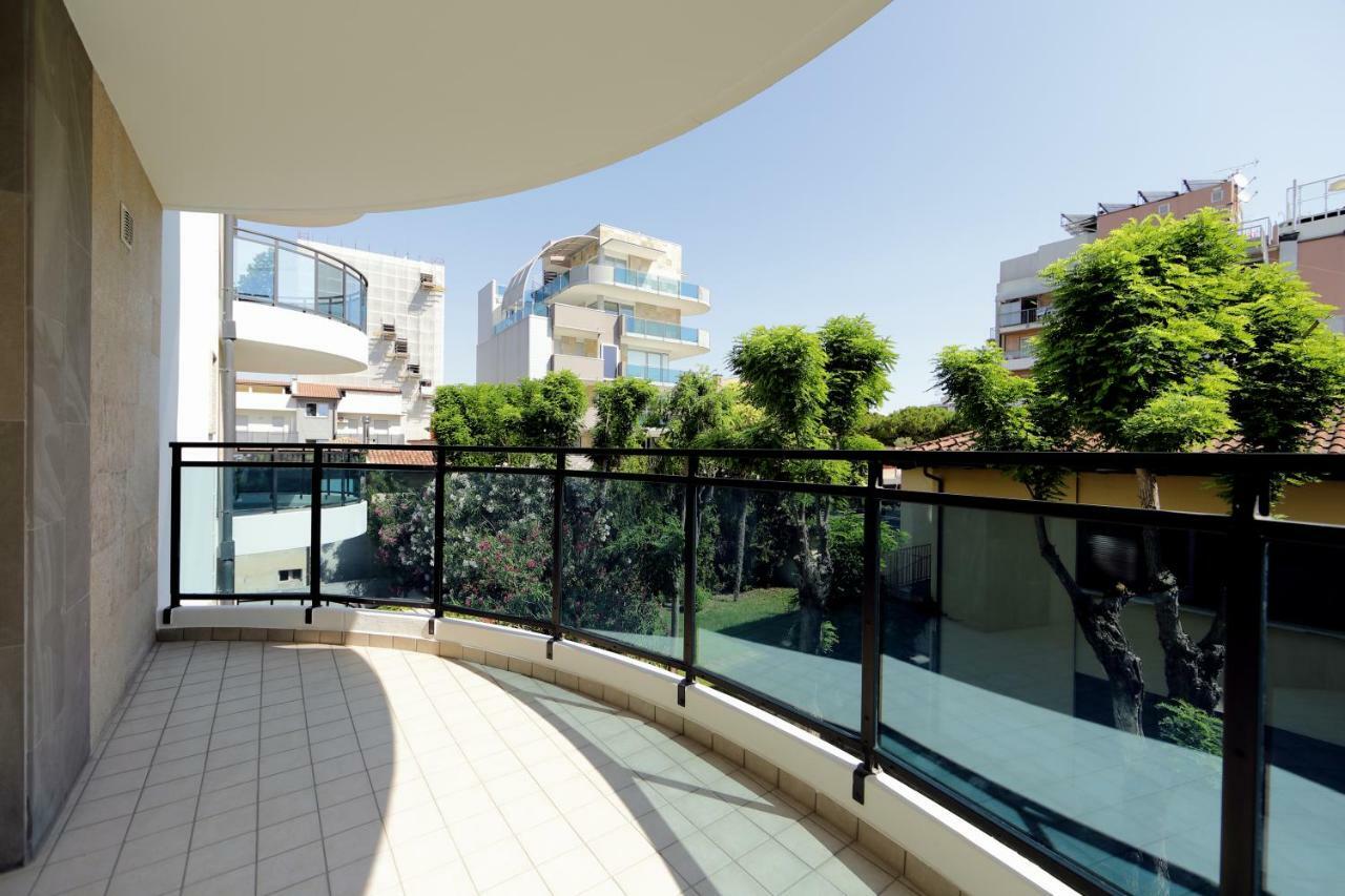 Skyresidence Lignano Sabbiadoro Exteriér fotografie